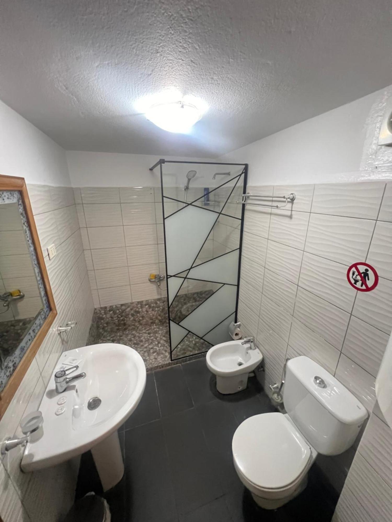 Tirana Center Apartment Buitenkant foto