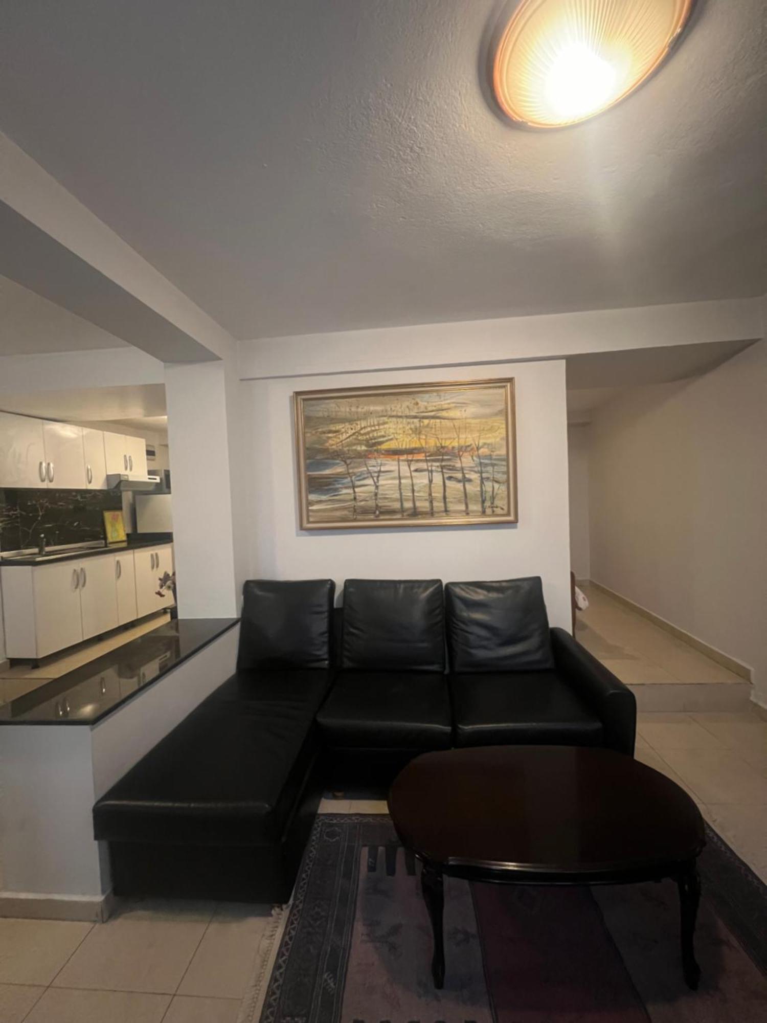 Tirana Center Apartment Buitenkant foto