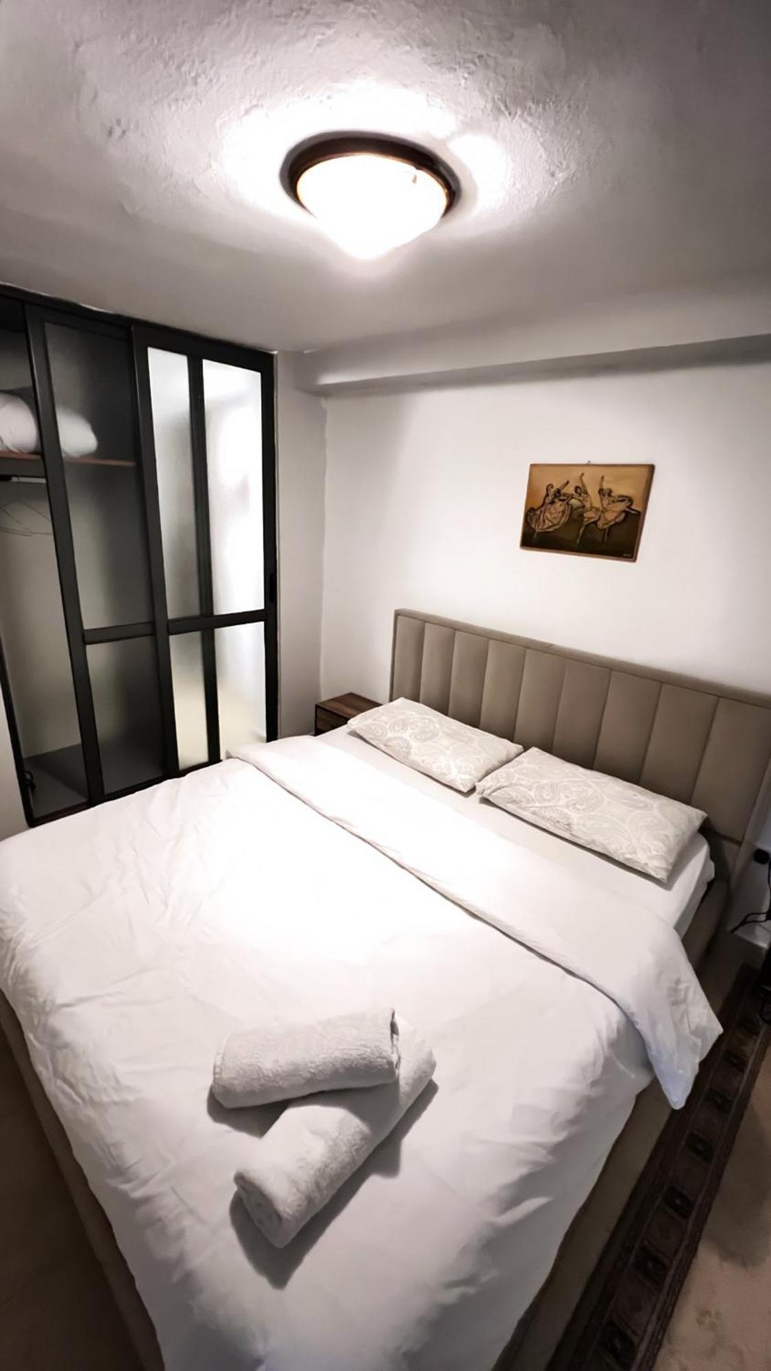Tirana Center Apartment Buitenkant foto